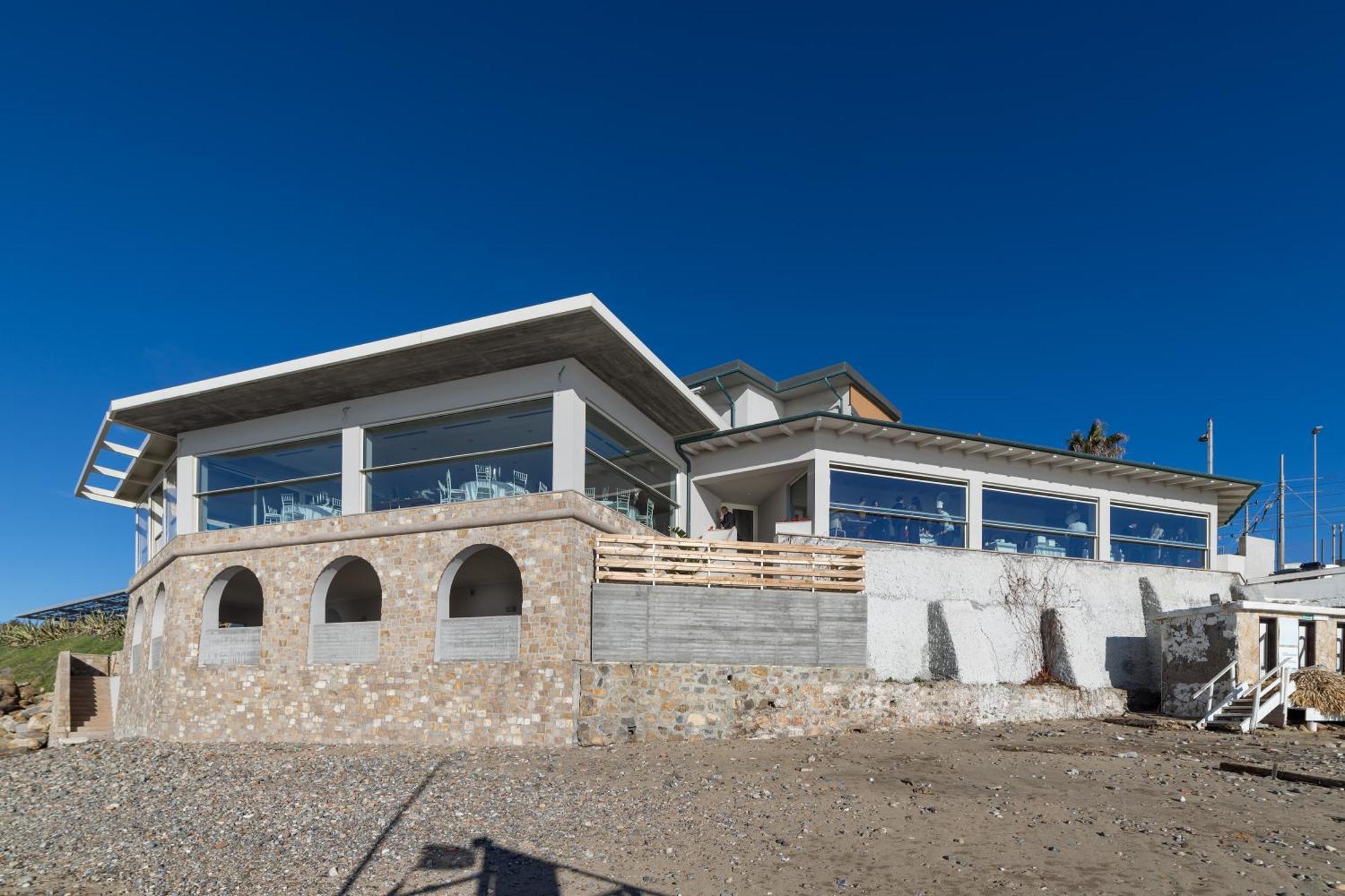 Le Suites Sul Mare Di Esterina Civitavecchia Exteriör bild