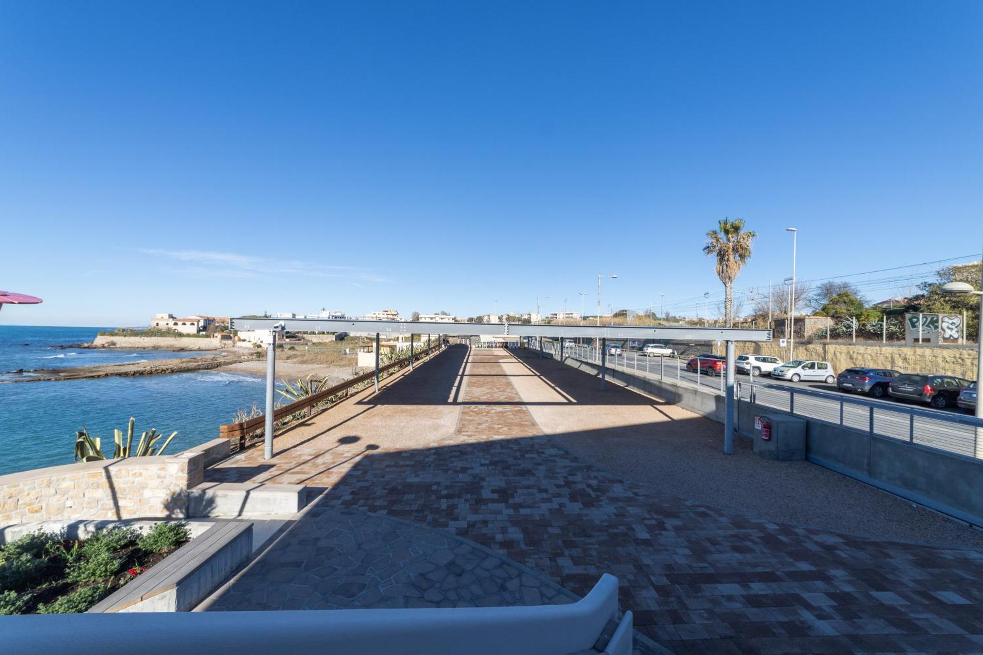 Le Suites Sul Mare Di Esterina Civitavecchia Exteriör bild