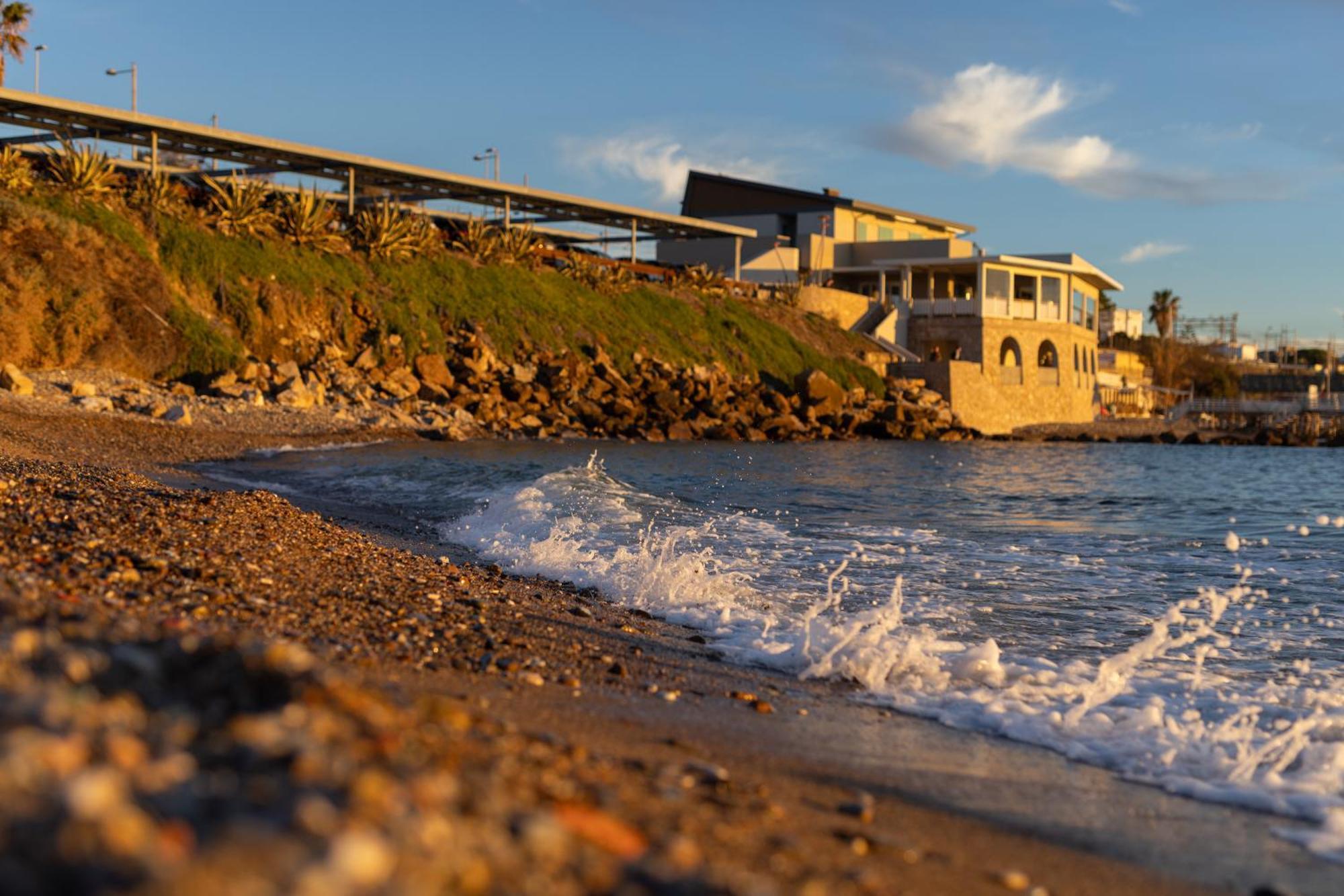 Le Suites Sul Mare Di Esterina Civitavecchia Exteriör bild