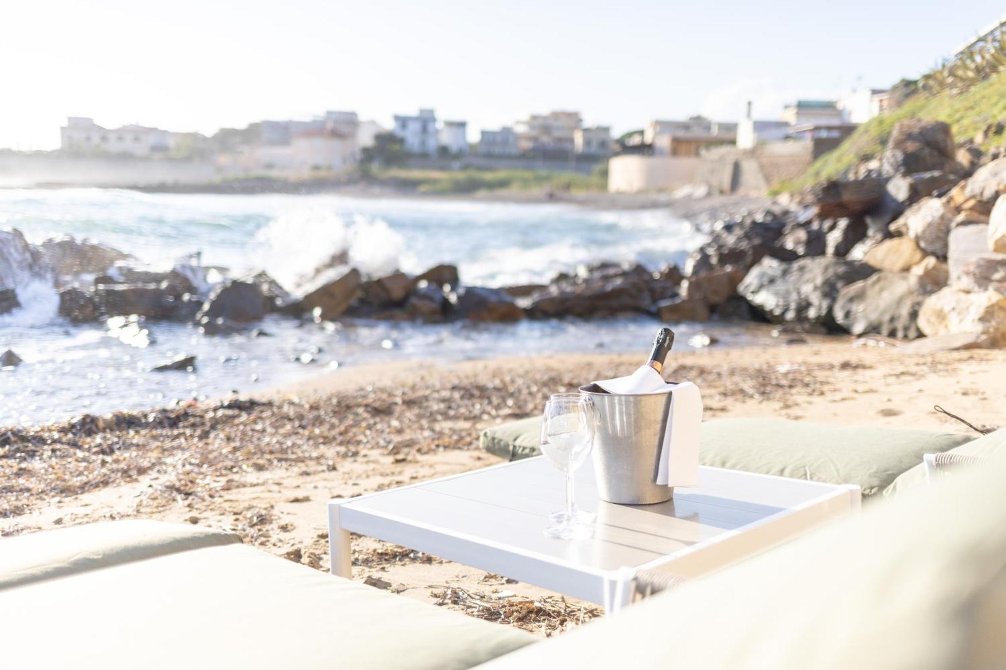 Le Suites Sul Mare Di Esterina Civitavecchia Exteriör bild