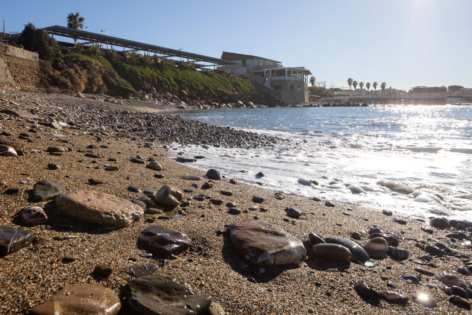 Le Suites Sul Mare Di Esterina Civitavecchia Exteriör bild