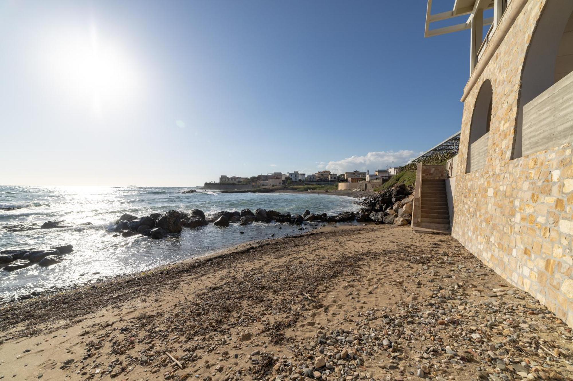 Le Suites Sul Mare Di Esterina Civitavecchia Exteriör bild