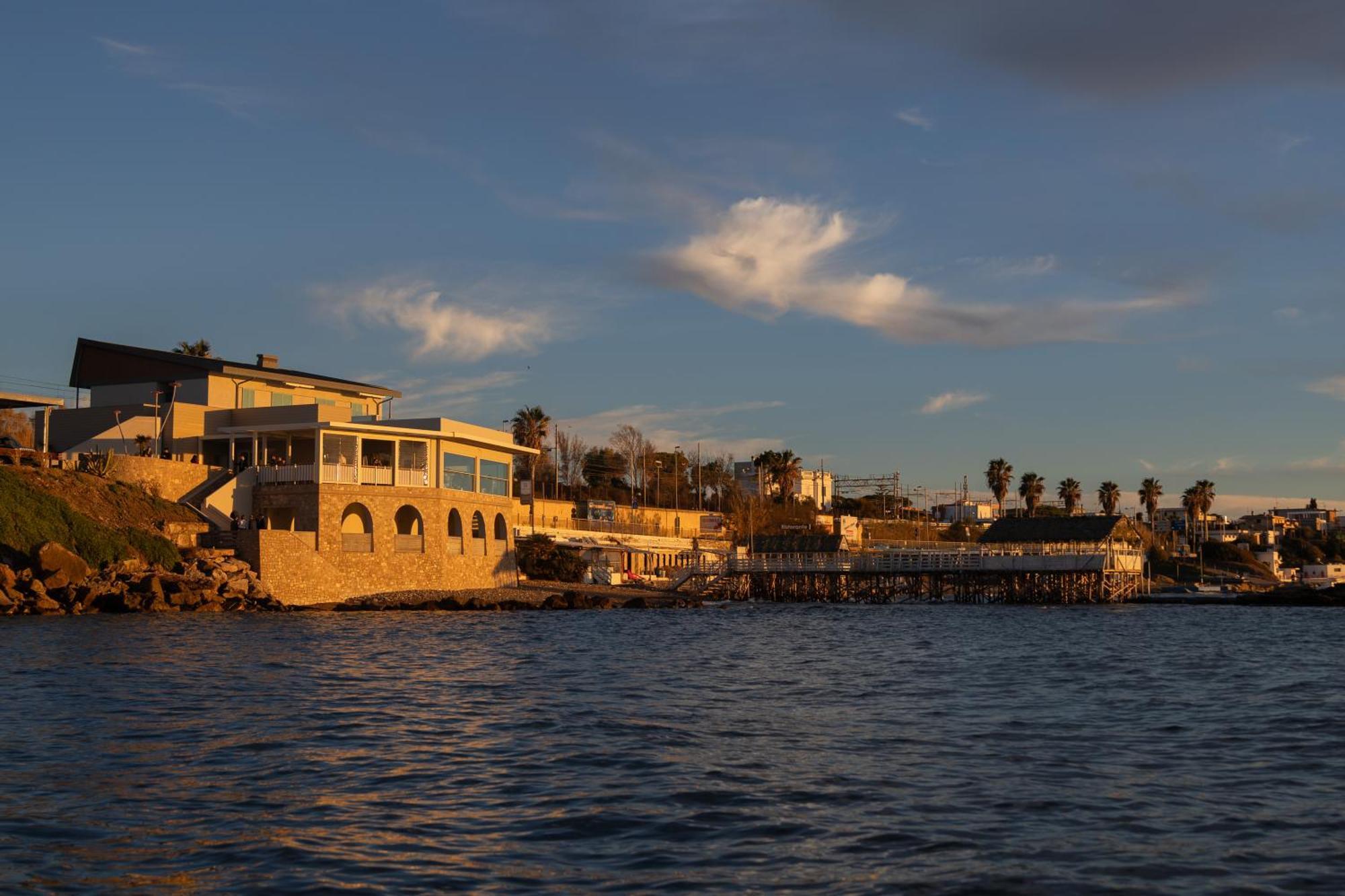 Le Suites Sul Mare Di Esterina Civitavecchia Exteriör bild