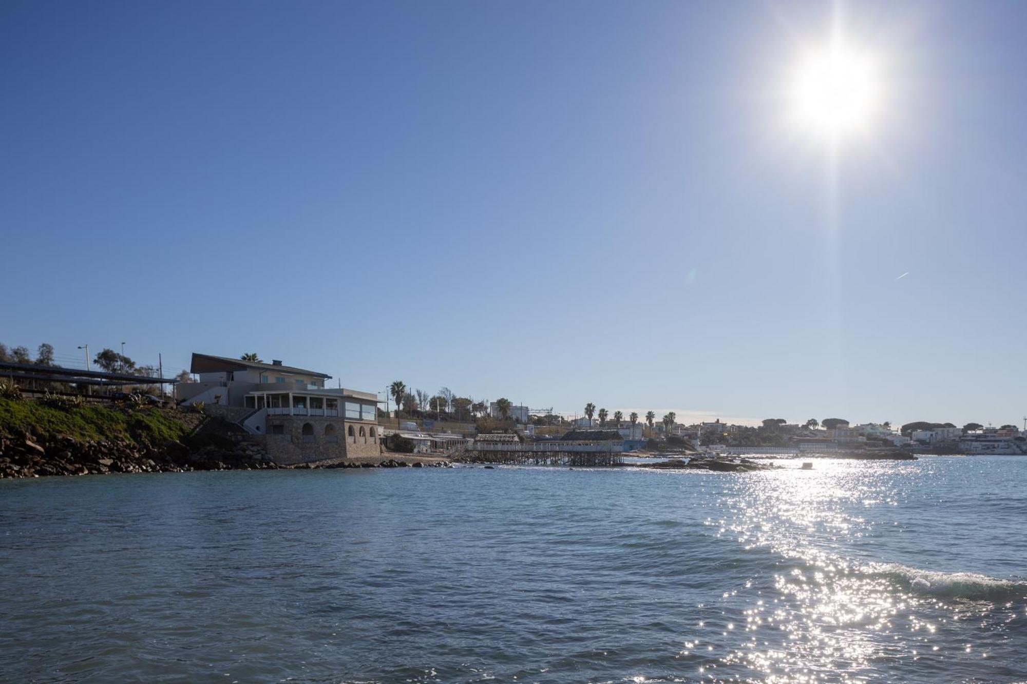 Le Suites Sul Mare Di Esterina Civitavecchia Exteriör bild